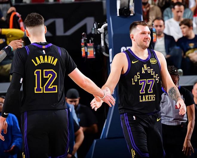 湖人队新中锋_新湖人阵容_