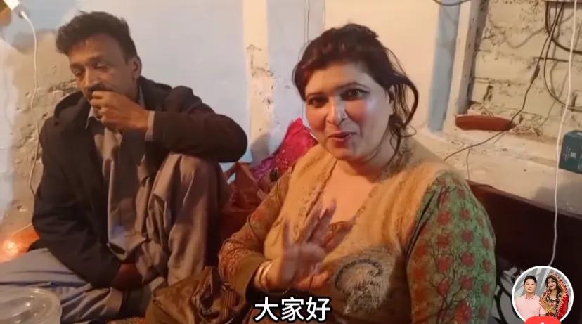 佳音小王被骂太抠搜，妹妹来中国捡剩衣服穿，太寒酸 吃饭更对付…_佳音小王被骂太抠搜，妹妹来中国捡剩衣服穿，太寒酸 吃饭更对付…_