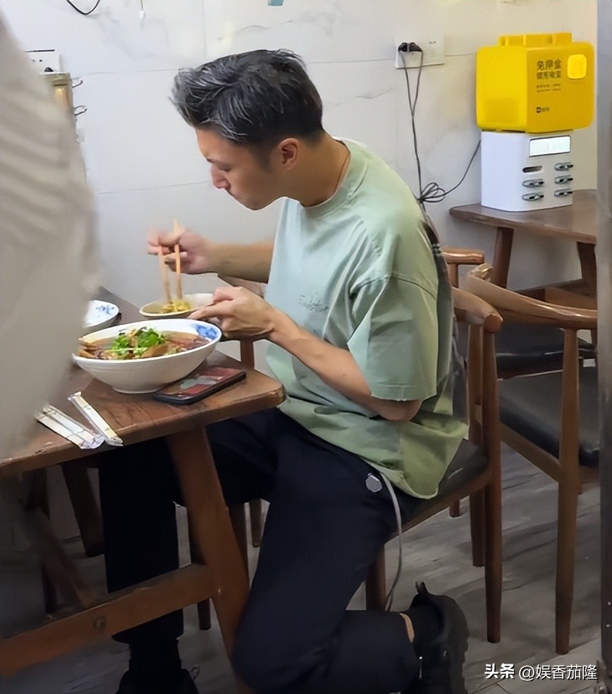 谢霆锋路人照__谢霆锋老头