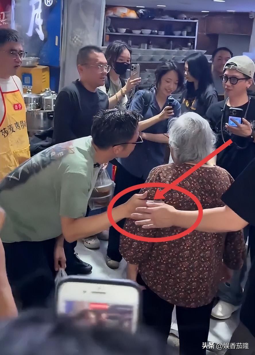 谢霆锋路人照_谢霆锋老头_