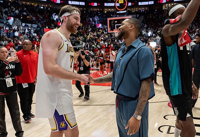 湖人队补强锋线__湖人实力分析