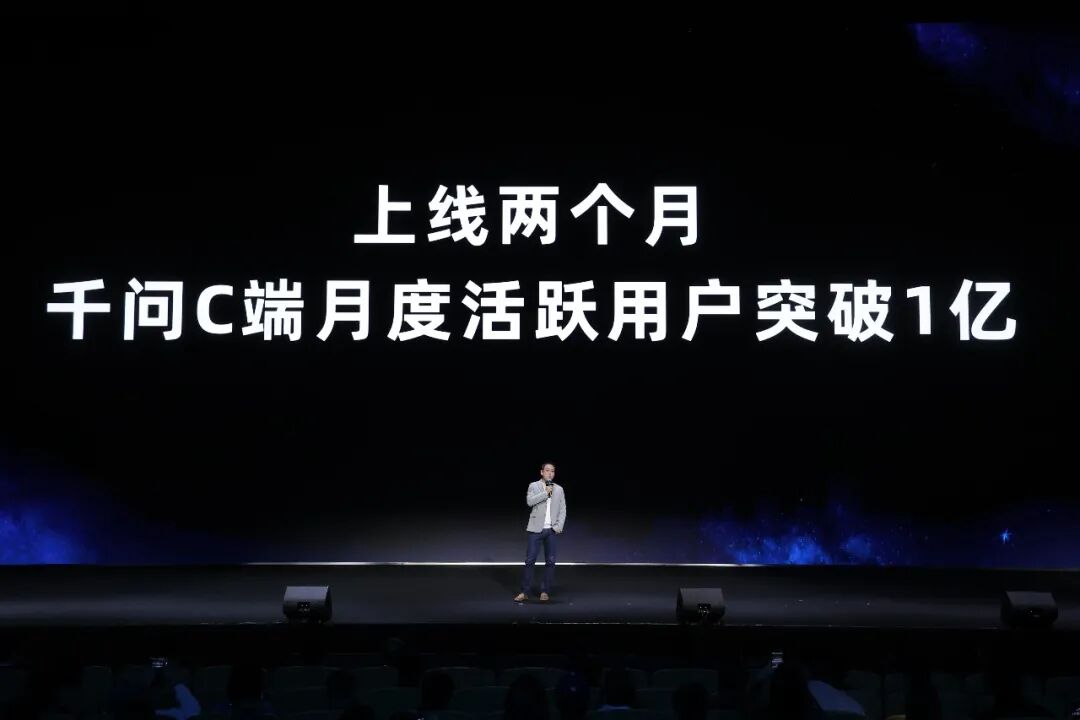 当美国AI还在“内循环”，中国AI已经进入“办事时代”_当美国AI还在“内循环”，中国AI已经进入“办事时代”_