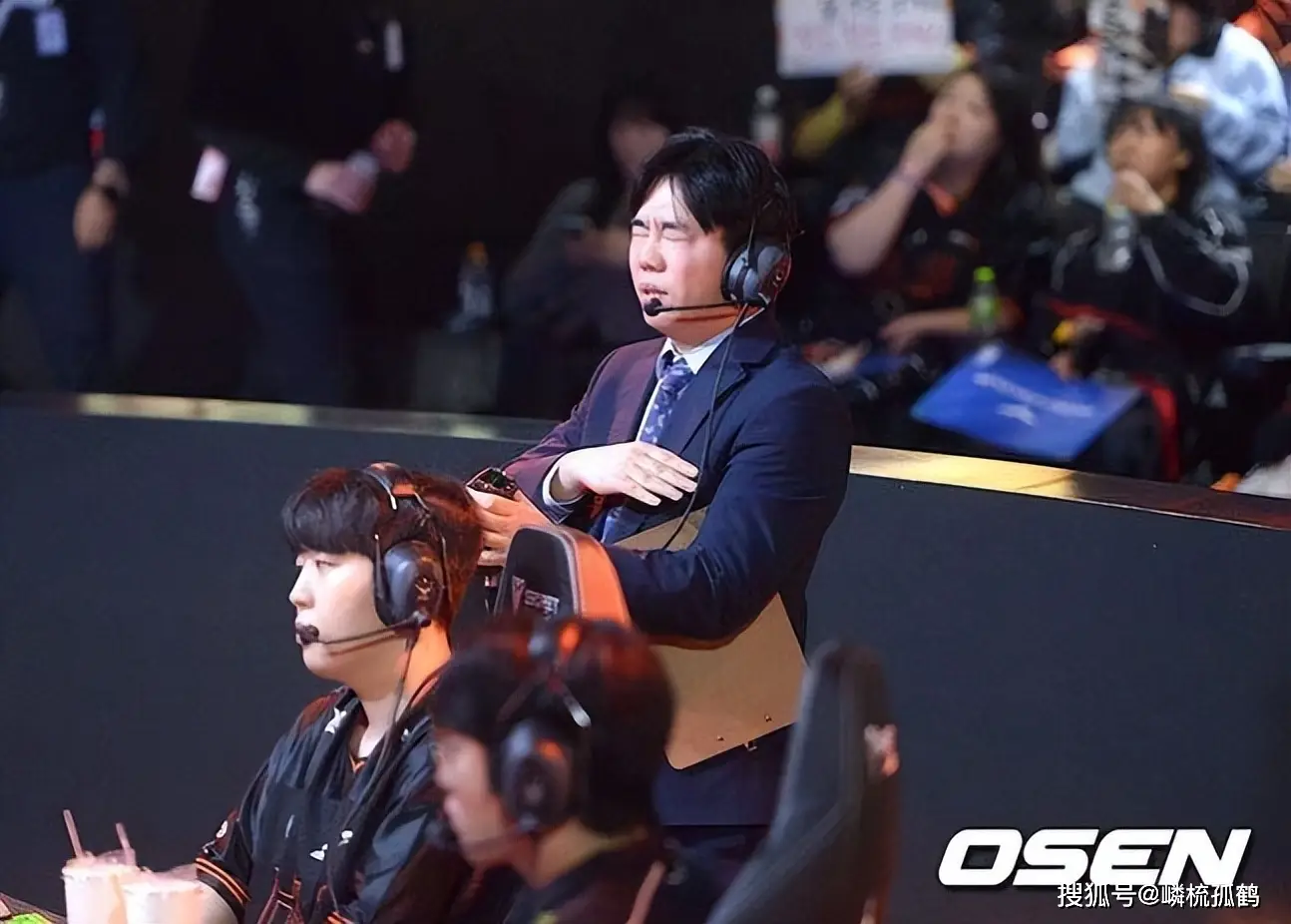HLE红米教练：大家都有很强的意见，所以有时会出现分歧，GEN和T1是最强的队伍__HLE红米教练：大家都有很强的意见，所以有时会出现分歧，GEN和T1是最强的队伍