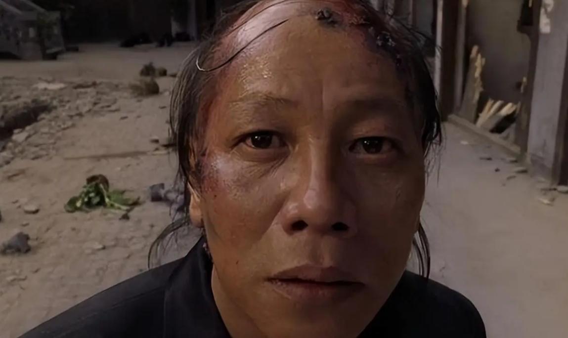 梁小龙之后再无陈真！因爱国被封杀20年，发妻被泼硫酸毁容__梁小龙之后再无陈真！因爱国被封杀20年，发妻被泼硫酸毁容