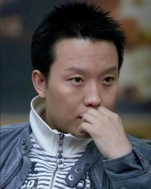 一把好牌打得稀烂！47岁“跳梁小丑”李玉刚，口碑彻底反转了？__一把好牌打得稀烂！47岁“跳梁小丑”李玉刚，口碑彻底反转了？