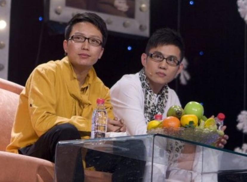 一把好牌打得稀烂！47岁“跳梁小丑”李玉刚，口碑彻底反转了？__一把好牌打得稀烂！47岁“跳梁小丑”李玉刚，口碑彻底反转了？