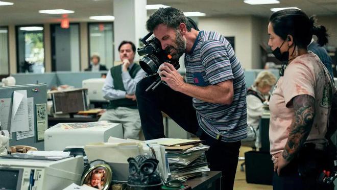 _Netflix：重要的剧情说三遍，以防观众在玩手机，大本和达蒙联手爆料行业幕后_Netflix：重要的剧情说三遍，以防观众在玩手机，大本和达蒙联手爆料行业幕后