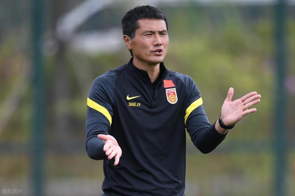 1胜2平！邵佳一国足首份答卷能给100分吗？带队狂轰6球+丢4球_1胜2平！邵佳一国足首份答卷能给100分吗？带队狂轰6球+丢4球_