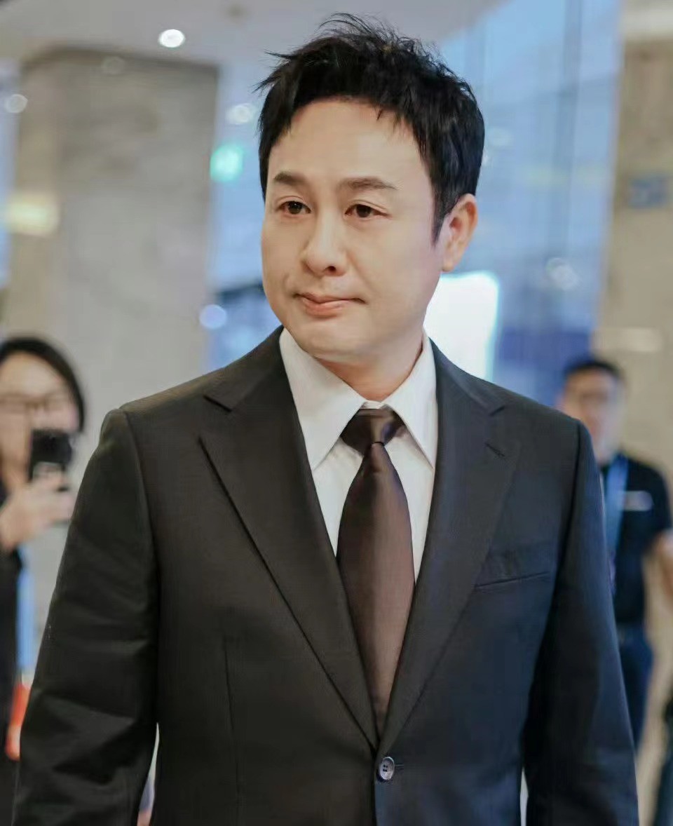 一夜之间全是恶评,这顶流男星得罪了谁_一夜之间全是恶评,这顶流男星得罪了谁_