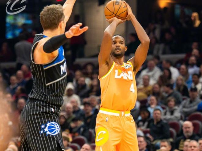 _班凯罗37分完胜探花郎,米切尔45+4+4,骑士双杀魔术豪取四连胜_班凯罗37分完胜探花郎,米切尔45+4+4,骑士双杀魔术豪取四连胜