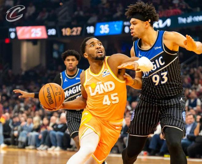 班凯罗37分完胜探花郎,米切尔45+4+4,骑士双杀魔术豪取四连胜_班凯罗37分完胜探花郎,米切尔45+4+4,骑士双杀魔术豪取四连胜_