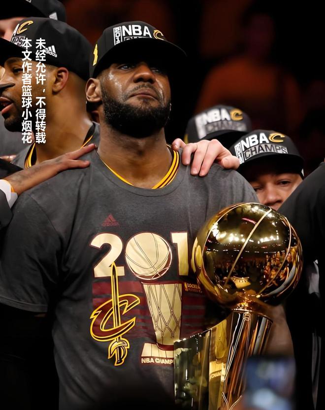 篮球人物詹姆斯三__詹姆斯三件球衣