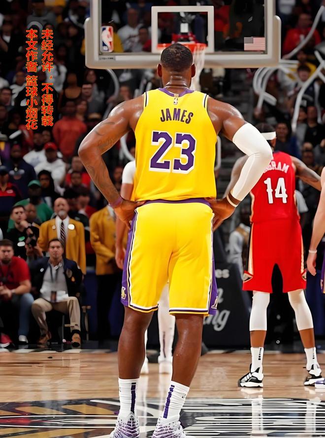 篮球人物詹姆斯三__詹姆斯三件球衣