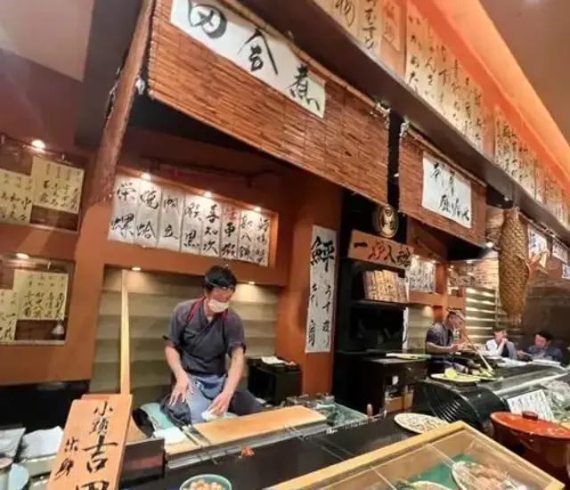 _懒懒下岗？王思聪撇小15岁女友约仨妹子东京吃烤肉，人均消费1400_懒懒下岗？王思聪撇小15岁女友约仨妹子东京吃烤肉，人均消费1400