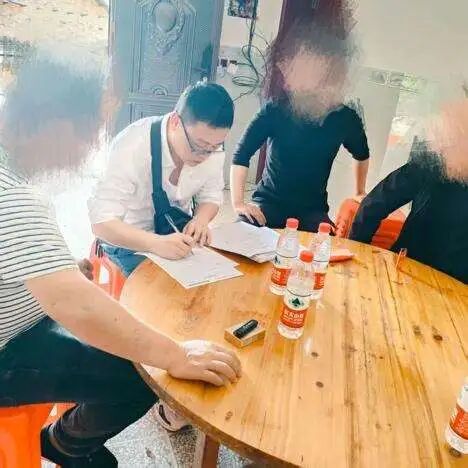 人保寿险理赔人员上门协助家属整理资料,当日申请,当日到账,70余万元送达偏远乡村