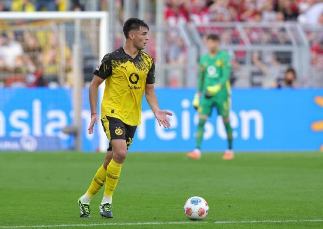 巴萨巴黎海报__巴萨-巴黎