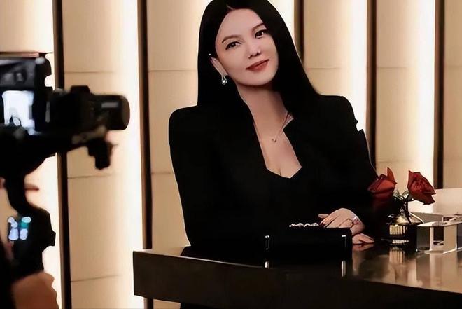 _李湘王诗龄被曝已经跑路，妄图用外籍身份扯保护旗，逃脱法律制裁_李湘王诗龄被曝已经跑路，妄图用外籍身份扯保护旗，逃脱法律制裁