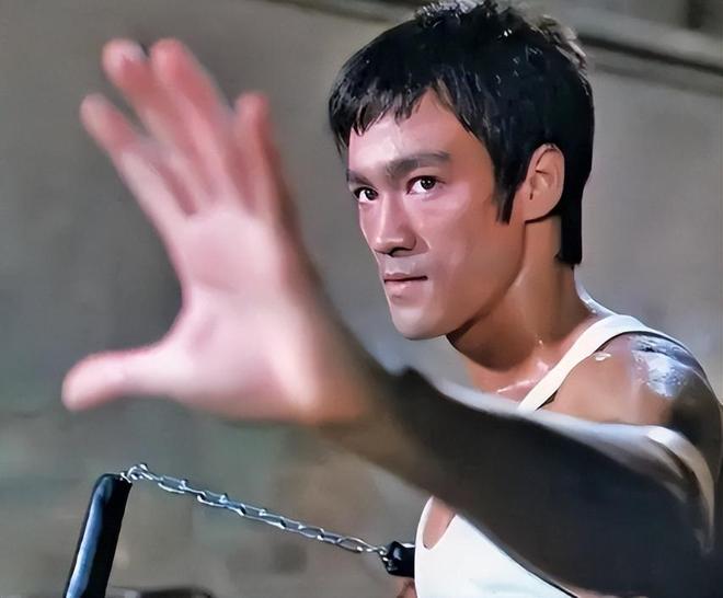 _成龙李连杰同台演出_成龙李连杰甄子丹合作电影