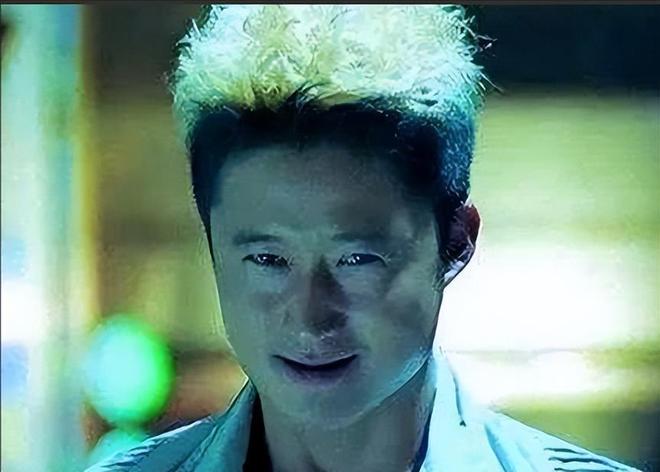 成龙李连杰同台演出_成龙李连杰甄子丹合作电影_