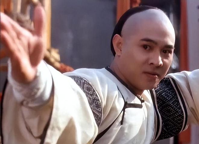 成龙李连杰同台演出_成龙李连杰甄子丹合作电影_