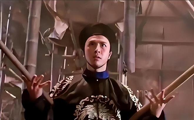 成龙李连杰甄子丹合作电影_成龙李连杰同台演出_