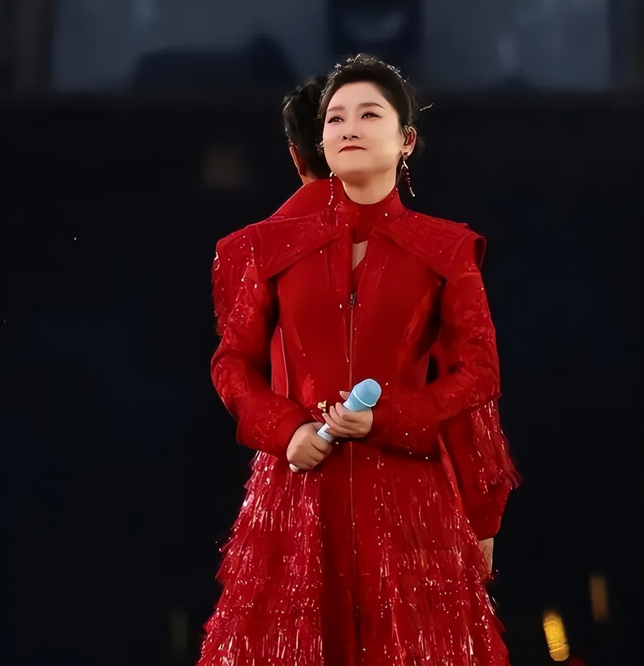 _曾毅被"封杀"7个月后,凤凰传奇再度复出,玲花找的靠山没人敢动_曾毅被"封杀"7个月后,凤凰传奇再度复出,玲花找的靠山没人敢动