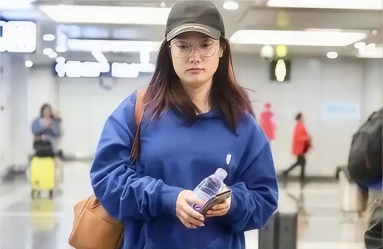 _曾毅被"封杀"7个月后,凤凰传奇再度复出,玲花找的靠山没人敢动_曾毅被"封杀"7个月后,凤凰传奇再度复出,玲花找的靠山没人敢动