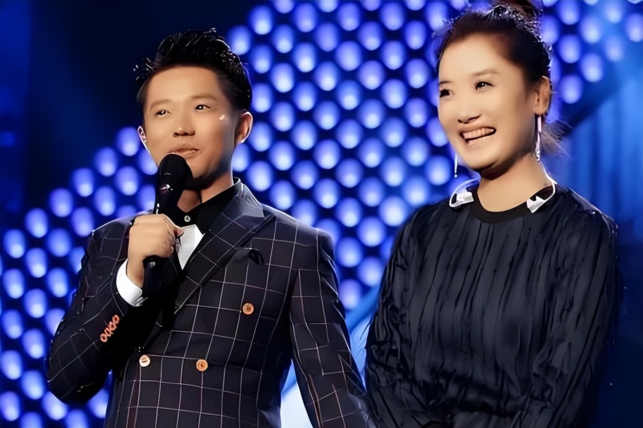 曾毅被"封杀"7个月后,凤凰传奇再度复出,玲花找的靠山没人敢动_曾毅被"封杀"7个月后,凤凰传奇再度复出,玲花找的靠山没人敢动_