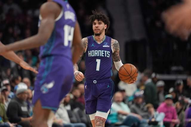 _最多领先50分！8人上双打爆东部劲旅！4号秀再创三分球新纪录_最多领先50分！8人上双打爆东部劲旅！4号秀再创三分球新纪录