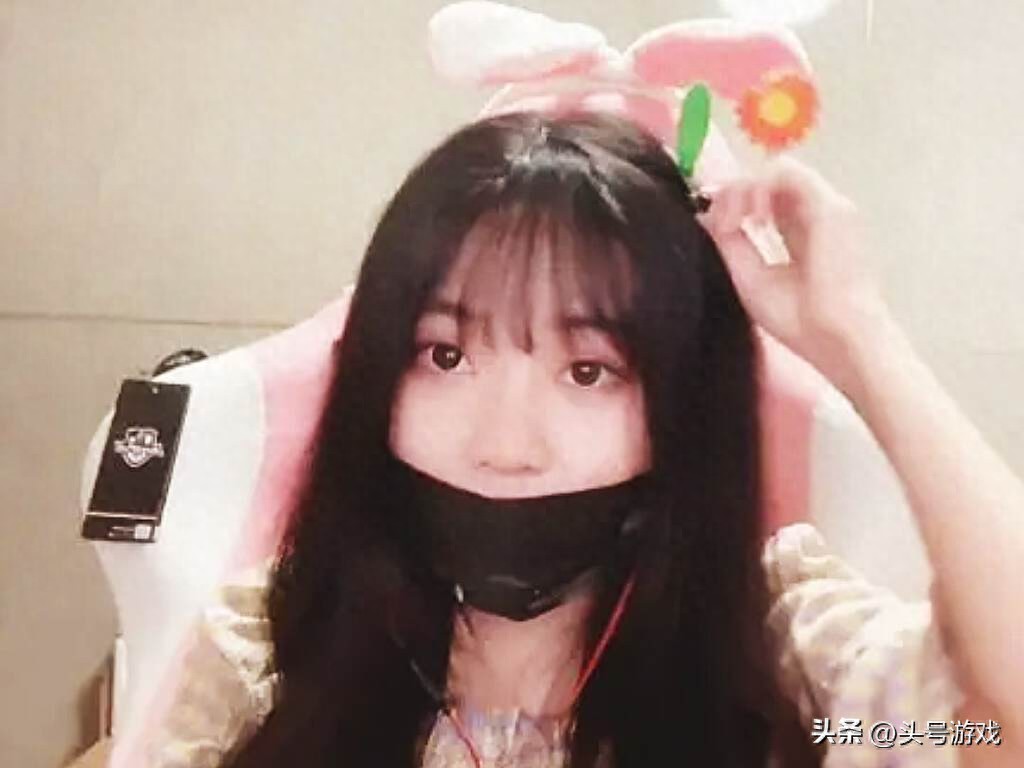 小团团时隔2年更新视频,疑似为复出做准备,网友:这次露脸直播_小团团时隔2年更新视频,疑似为复出做准备,网友:这次露脸直播_