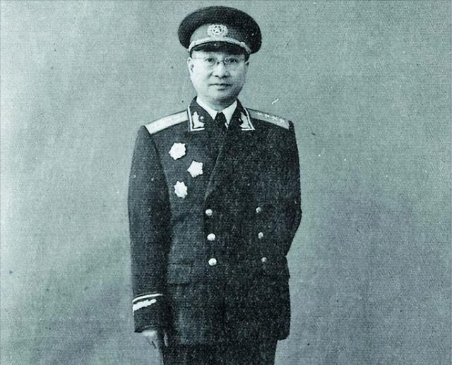 1959年，中央同志找陈赓谈话，提出让他退居二线的要求，陈赓当即直言：这不是开玩笑吗？_1959年，中央同志找陈赓谈话，提出让他退居二线的要求，陈赓当即直言：这不是开玩笑吗？_