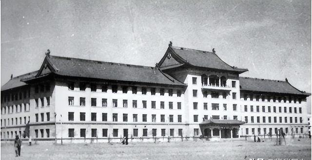 1959年，中央同志找陈赓谈话，提出让他退居二线的要求，陈赓当即直言：这不是开玩笑吗？_1959年，中央同志找陈赓谈话，提出让他退居二线的要求，陈赓当即直言：这不是开玩笑吗？_