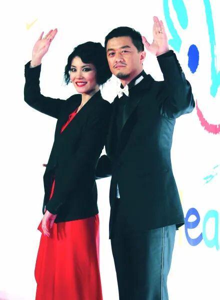 王菲捐款_王菲捐款100万_