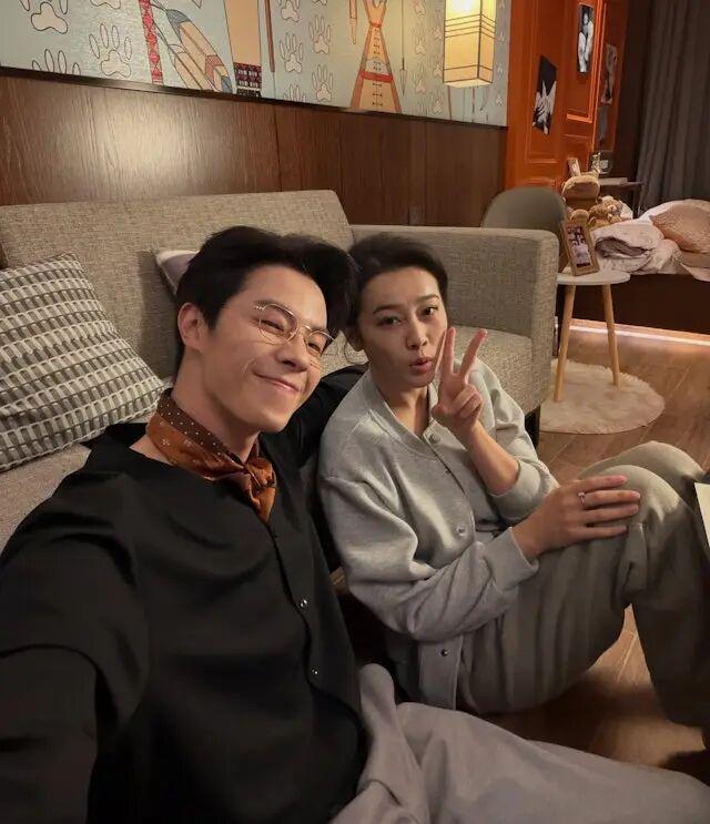 TVB人气小生首拍内地短剧，5日拍65集每日睡3小时，直言被吓到了_TVB人气小生首拍内地短剧，5日拍65集每日睡3小时，直言被吓到了_