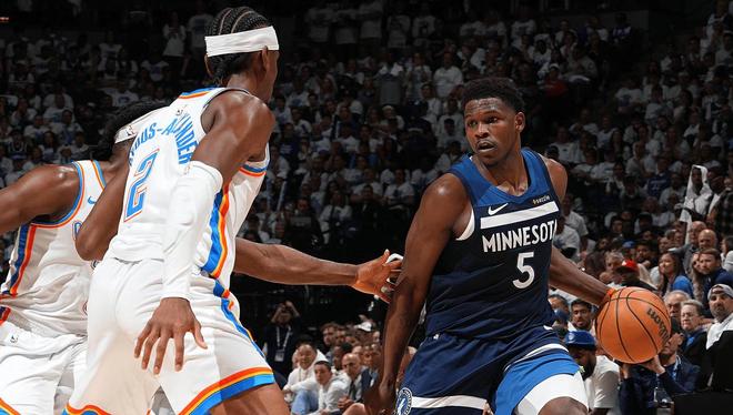 爆冷3分惜败!又12分惨败,联盟第一轰然倒下,总冠军又有悬念了__爆冷3分惜败!又12分惨败,联盟第一轰然倒下,总冠军又有悬念了