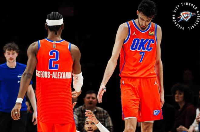 爆冷3分惜败!又12分惨败,联盟第一轰然倒下,总冠军又有悬念了_爆冷3分惜败!又12分惨败,联盟第一轰然倒下,总冠军又有悬念了_