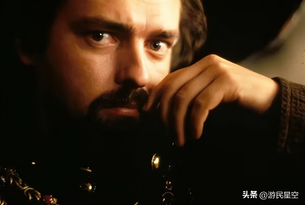 _被当街凌辱、火烧、活剖、分尸的男人，唤醒了一个民族的血性_被当街凌辱、火烧、活剖、分尸的男人，唤醒了一个民族的血性