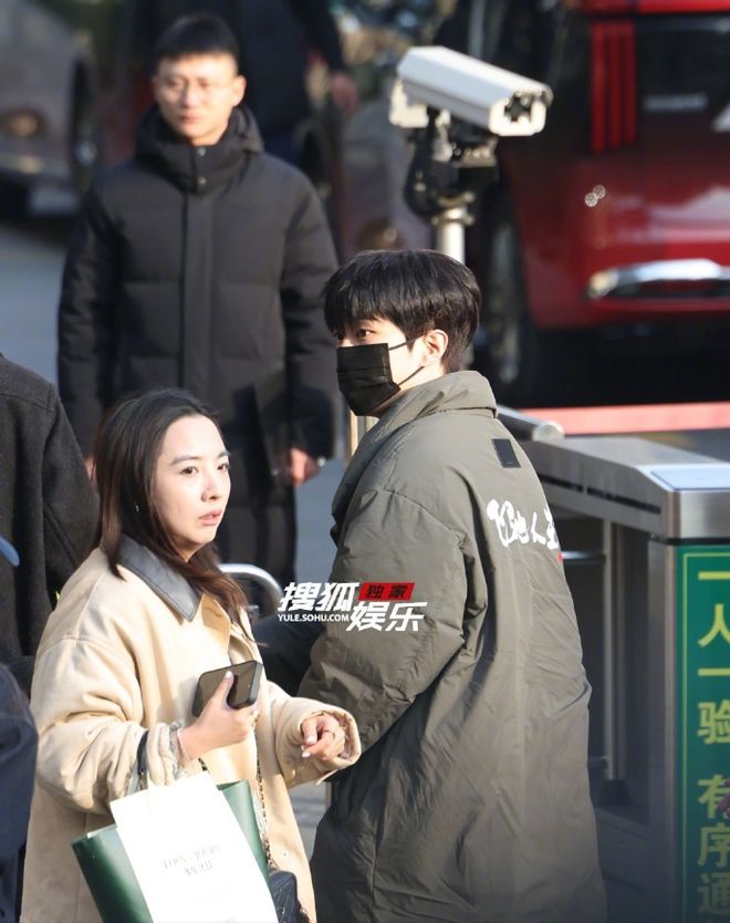 央视新春晚会__新年的春晚