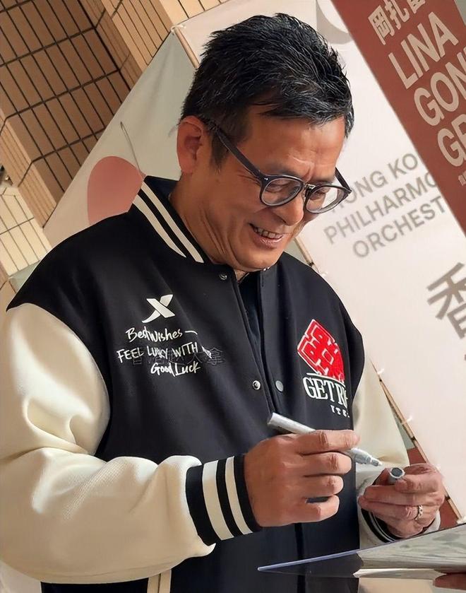 _周润发衣服_周润发打扮