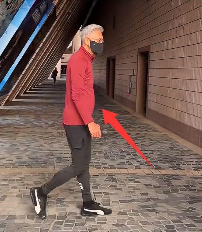 周润发打扮__周润发衣服