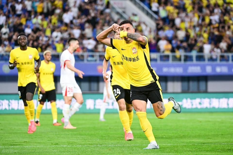 喜讯！郑智刚上任，就为西海岸敲定两笔重磅签约，冲击亚冠稳了？_喜讯！郑智刚上任，就为西海岸敲定两笔重磅签约，冲击亚冠稳了？_