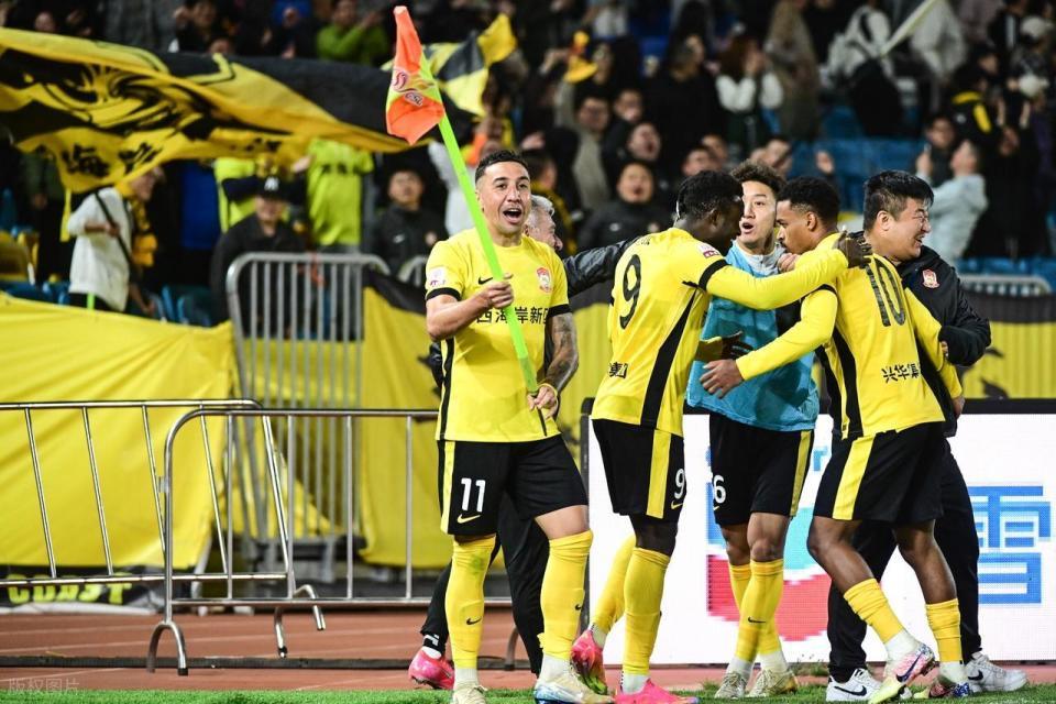 _喜讯！郑智刚上任，就为西海岸敲定两笔重磅签约，冲击亚冠稳了？_喜讯！郑智刚上任，就为西海岸敲定两笔重磅签约，冲击亚冠稳了？