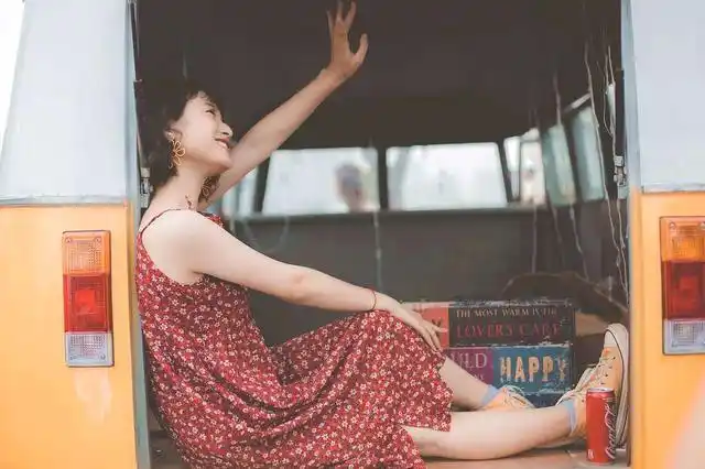 人到中年异性关系再好__异性中年人之间有真爱吗