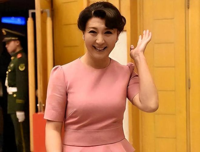 _闫学晶的老公是谁_闫学晶跟梁红什么关系