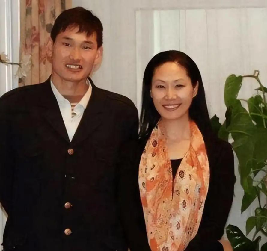 59岁于文华现状：与丈夫住农村，穿着朴素赶大集，享受田园生活_59岁于文华现状：与丈夫住农村，穿着朴素赶大集，享受田园生活_