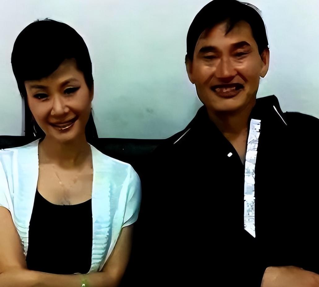 59岁于文华现状：与丈夫住农村，穿着朴素赶大集，享受田园生活__59岁于文华现状：与丈夫住农村，穿着朴素赶大集，享受田园生活