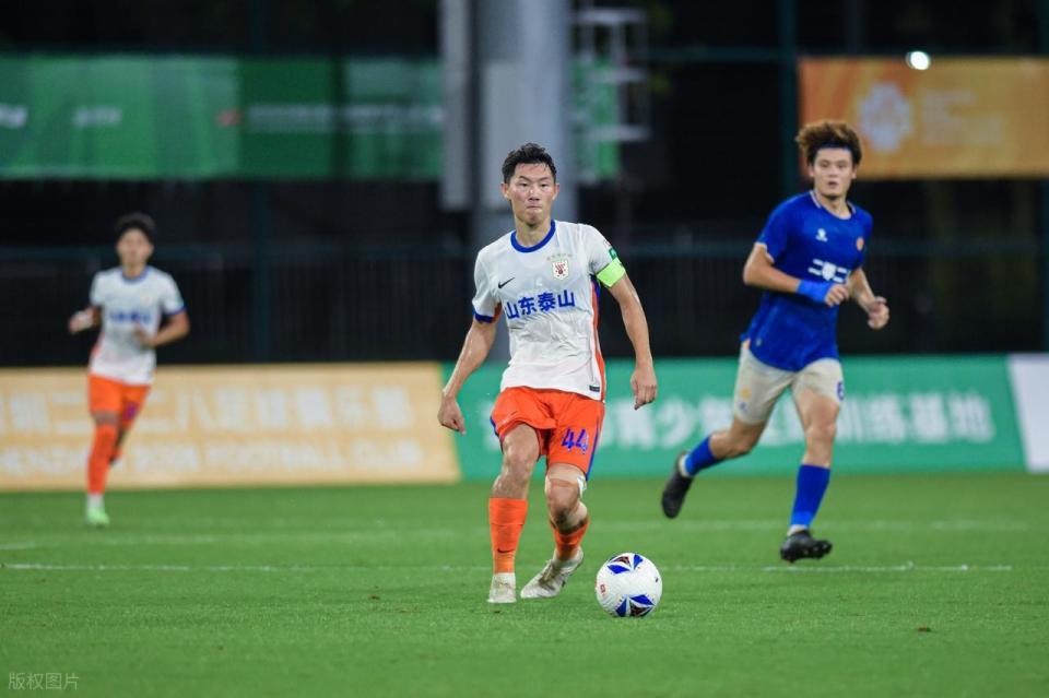 突如其来！鲁能或彻底放弃签约贺一然？史松宸伤愈归来进入一线队_突如其来！鲁能或彻底放弃签约贺一然？史松宸伤愈归来进入一线队_