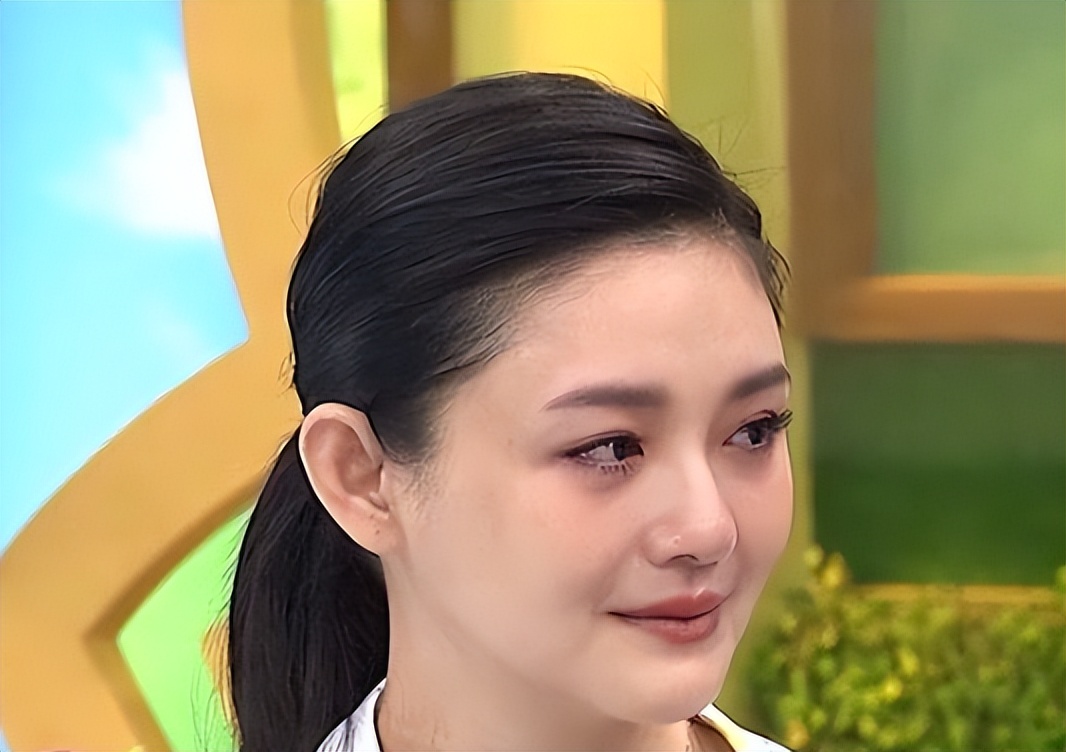 大S周年祭成闹剧:雕像翻车、小S狂笑不合时宜、儿女缺席令人寒心__大S周年祭成闹剧:雕像翻车、小S狂笑不合时宜、儿女缺席令人寒心