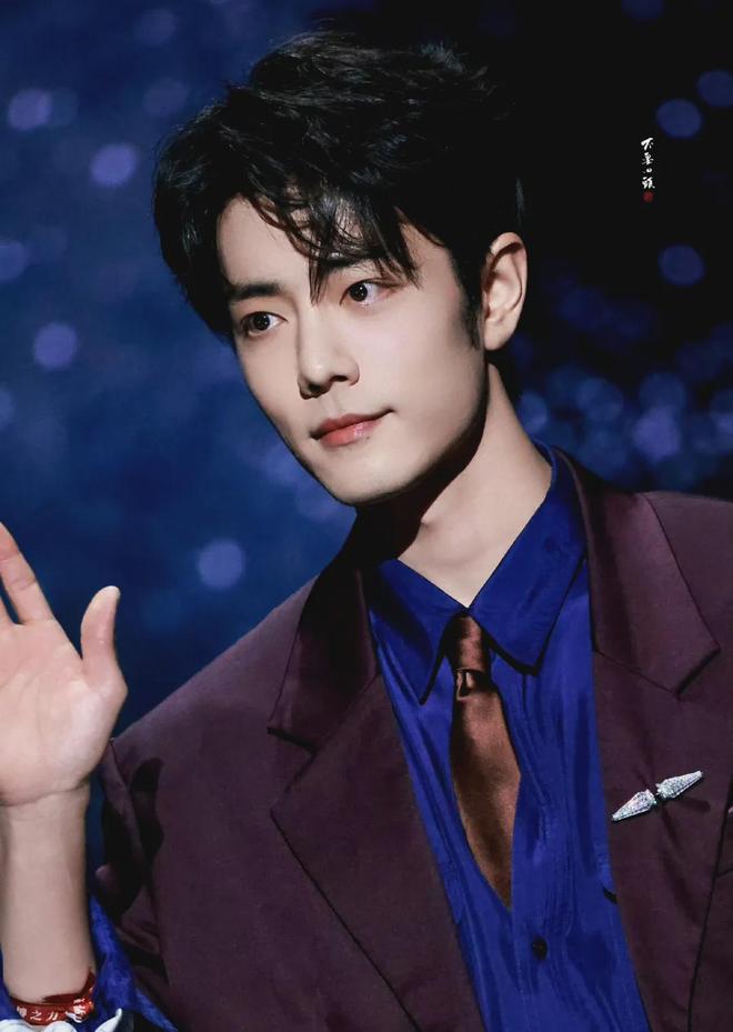 _杨紫戛纳红毯_杨紫微博之夜红毯