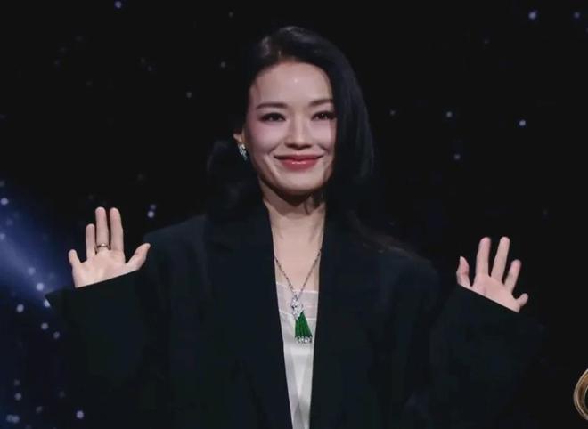 杨紫微博之夜红毯__杨紫戛纳红毯